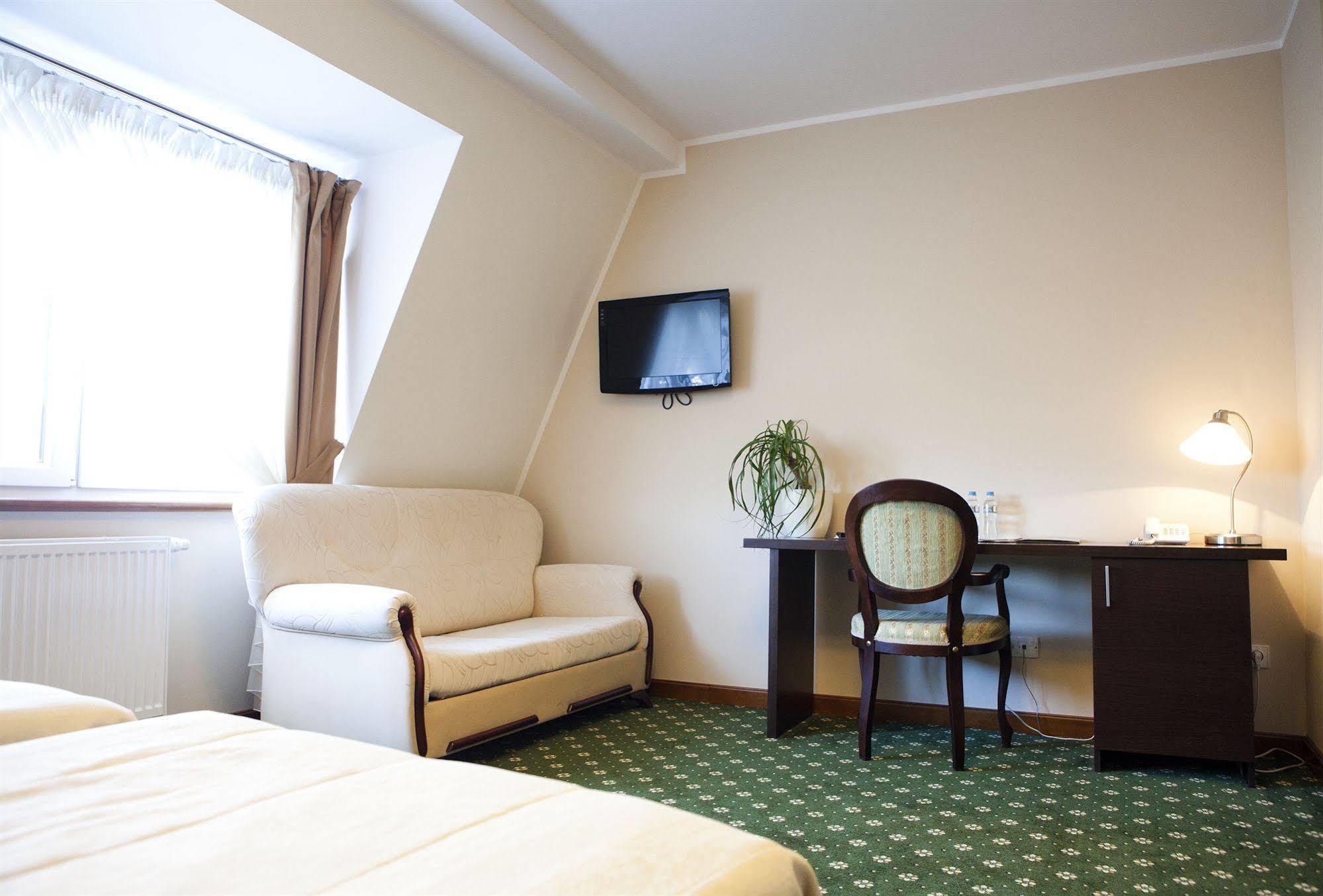 קארטוזי Hotel I Restauracja "Pod Orlem" מראה חיצוני תמונה