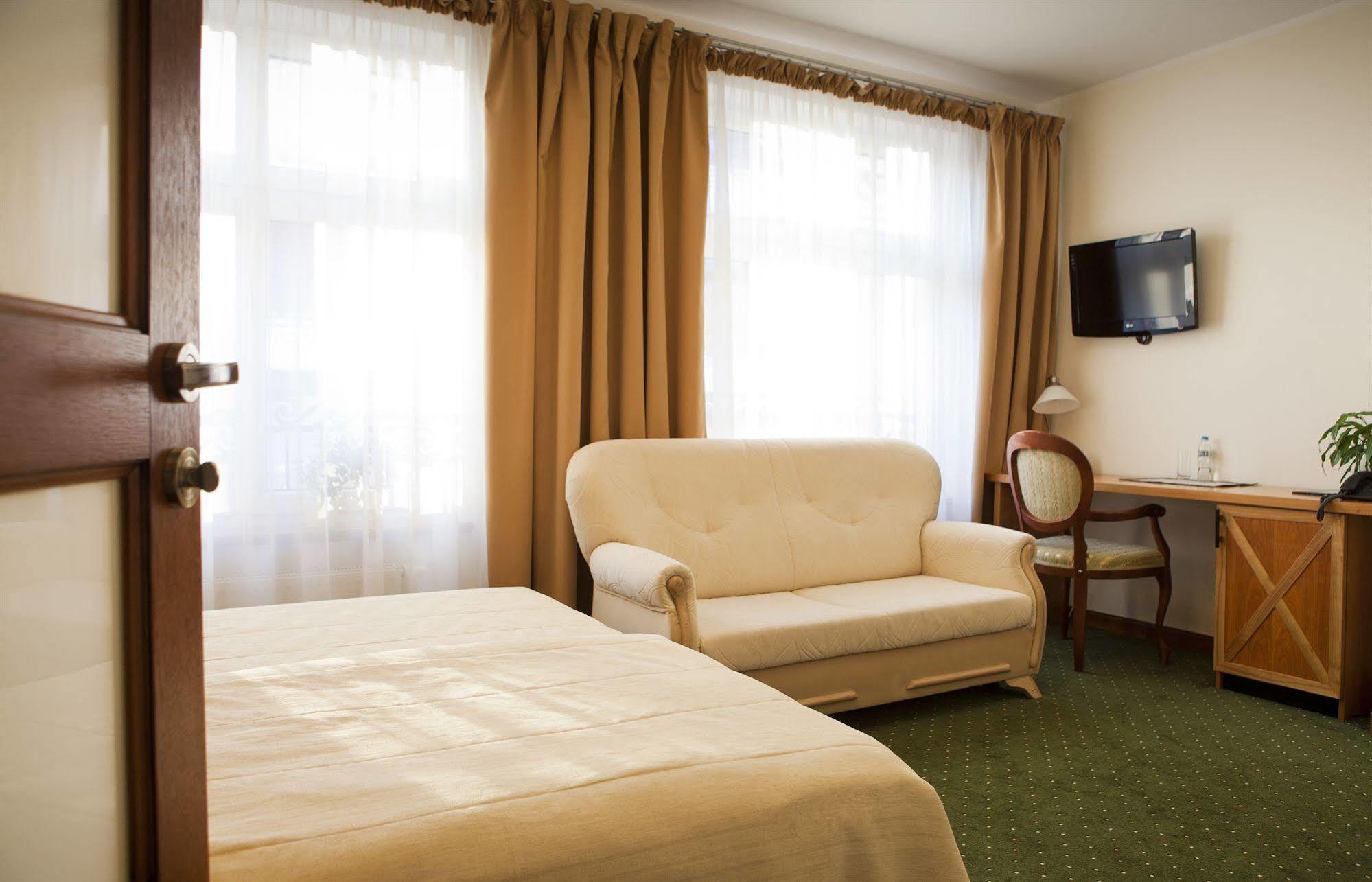 קארטוזי Hotel I Restauracja "Pod Orlem" מראה חיצוני תמונה